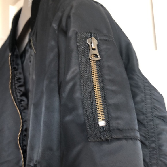 EUC Uniqlo boys jacket size 11-12 - Picture 5 of 6